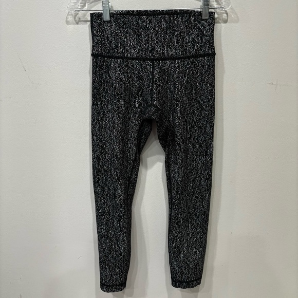 Lululemon Cropped Active Leggings Women’s Size 6 - Picture 1 of 10